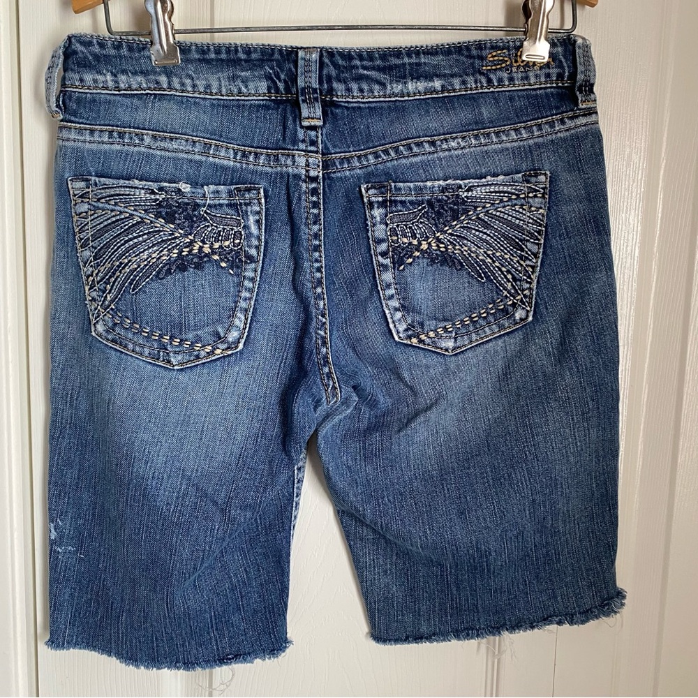 Silver Jeans Low Rise Denim Lola Shorts Distressed Cut Off Faded 28” Bermuda Y2K